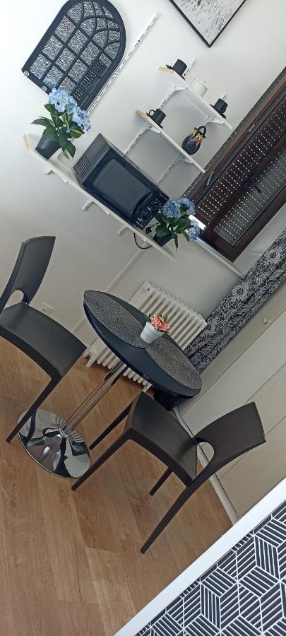 Studio City 5 De La Contrescarpe D'Amiens Kültér fotó